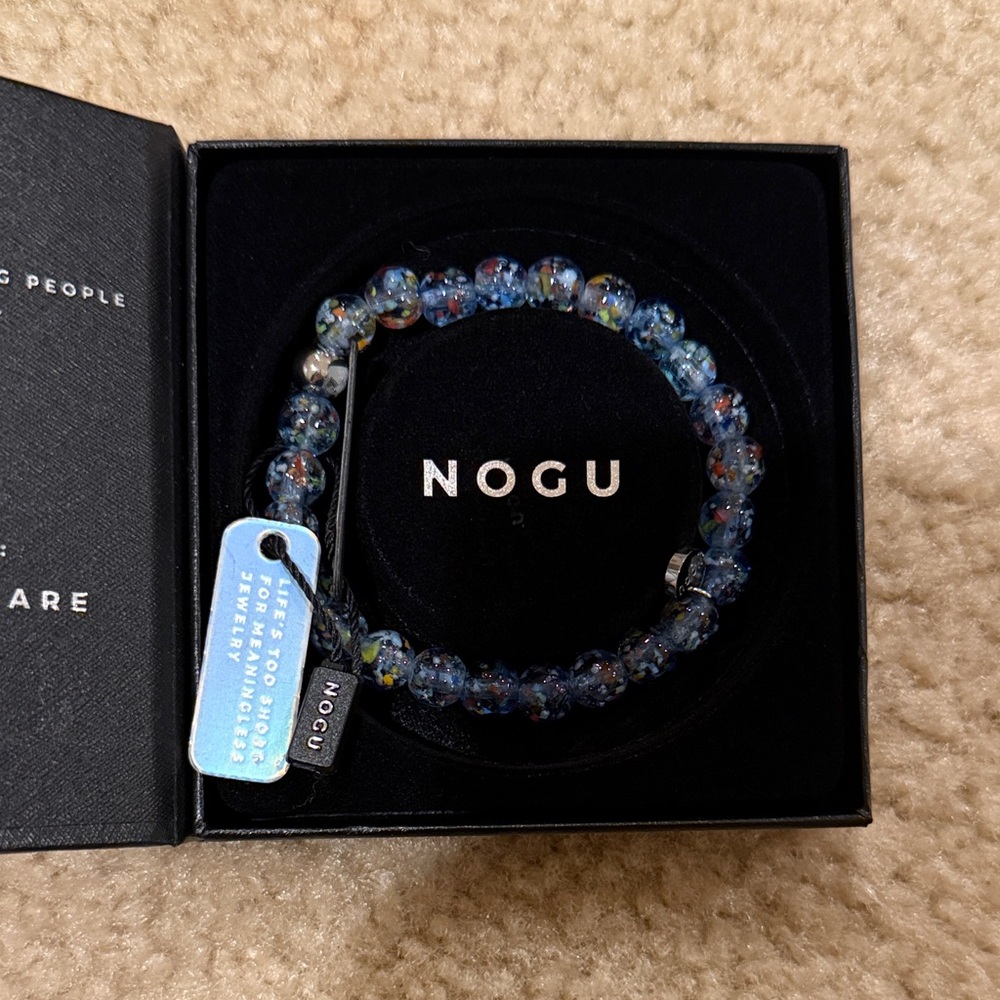 NOGU Blue Crystal Stretch Bracelet - Picture 2 of 3